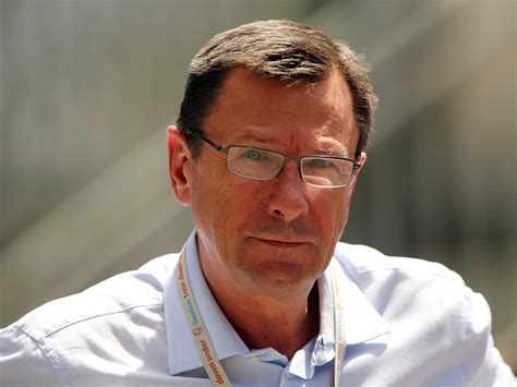 Paul Sherwen, Renowned Cycling Commentator, Dies At 62 .